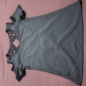 Sz m shirt
